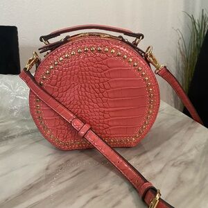 International Concepts Cirlcle Bag